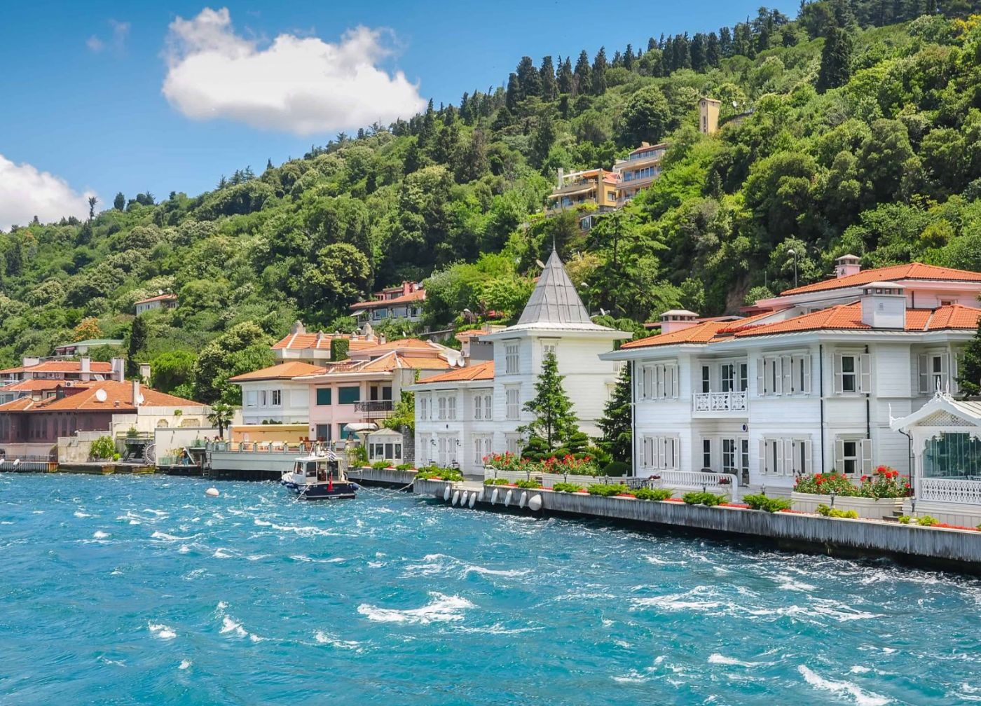 İstanbul’dan Adalara Tekne Turu: Eşsiz Bir Kaçış Rotaları Rehberi